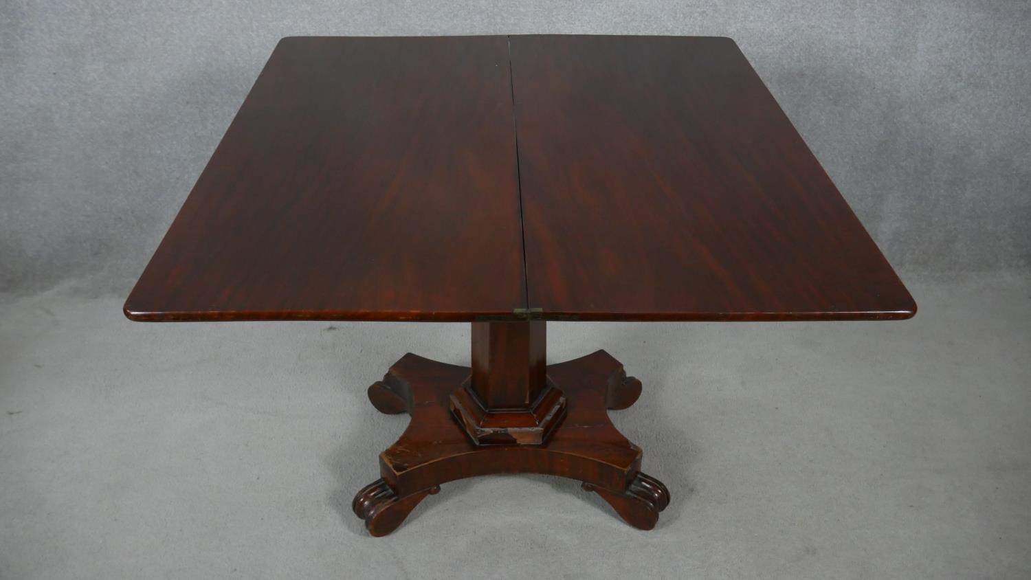 A William IV mahogany fold over top tea table on facetted pedestal quadruped base. H.72 L.48 W.92cm - Image 3 of 7