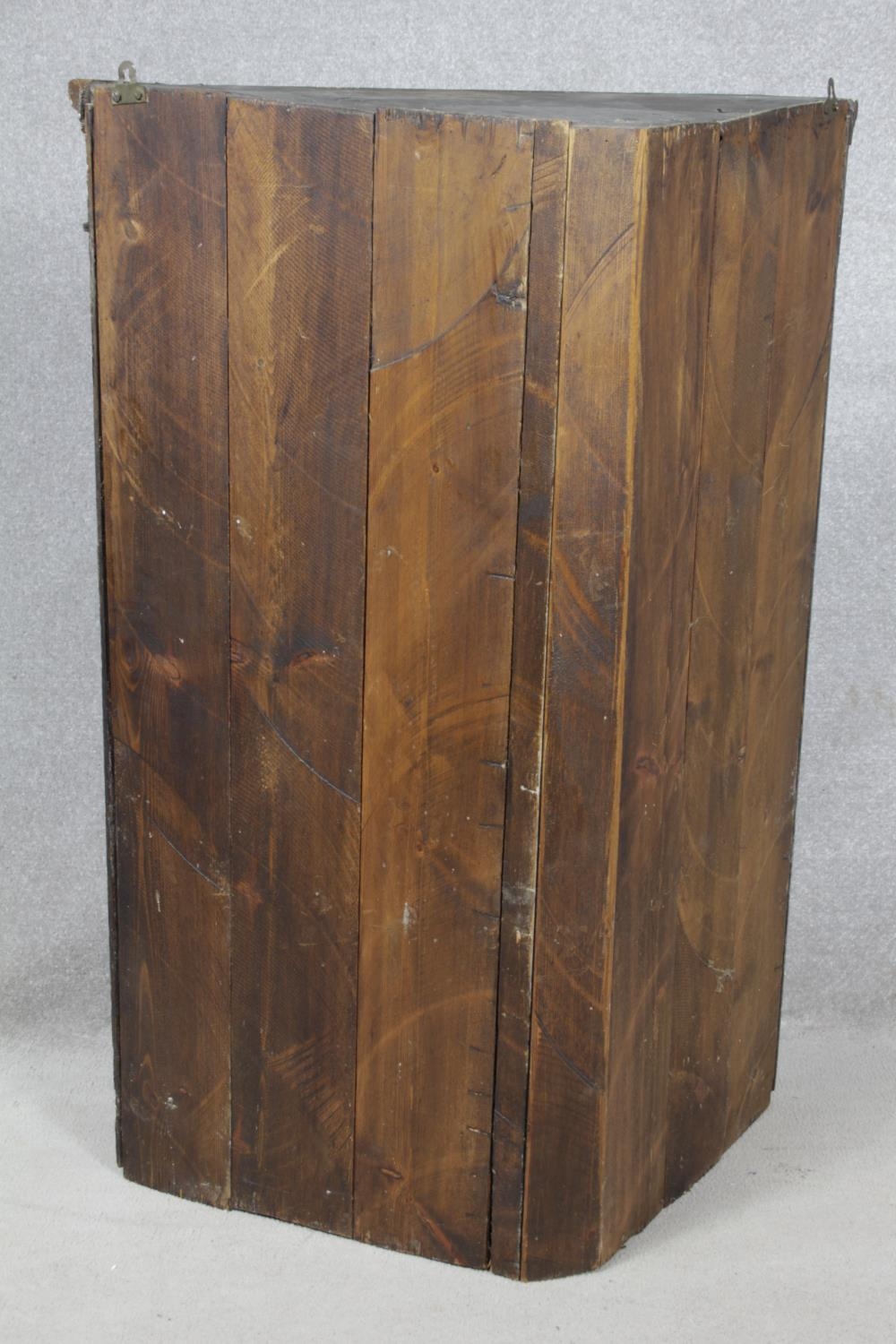 A Georgian country oak corner cupboard with panel door enclosing shaped shelves. H.117 W.81 D.41cm - Image 8 of 10