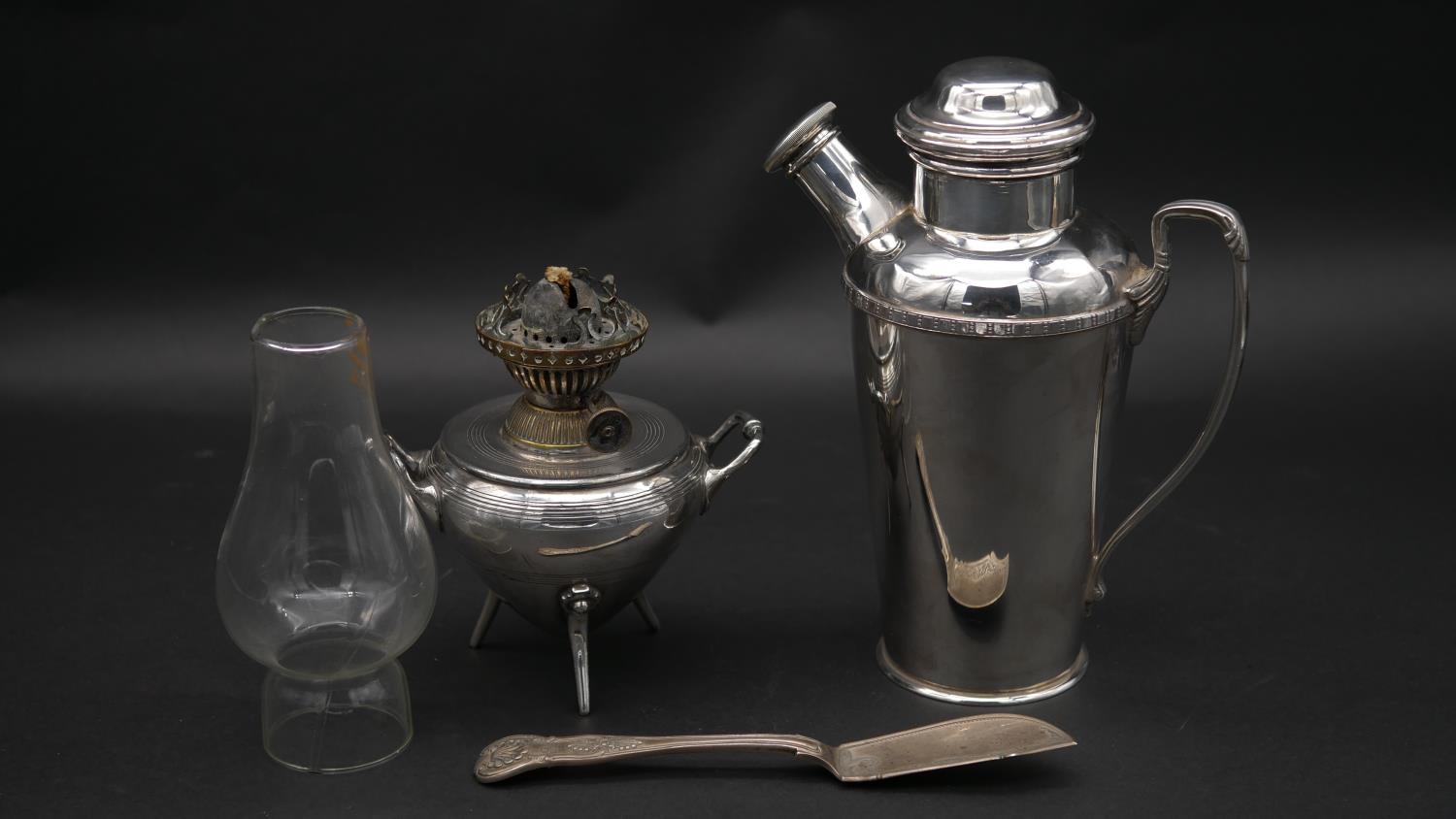 An Art Deco Goldsmith's Company cocktail shaker, marked to the base, a 19th century silver plated