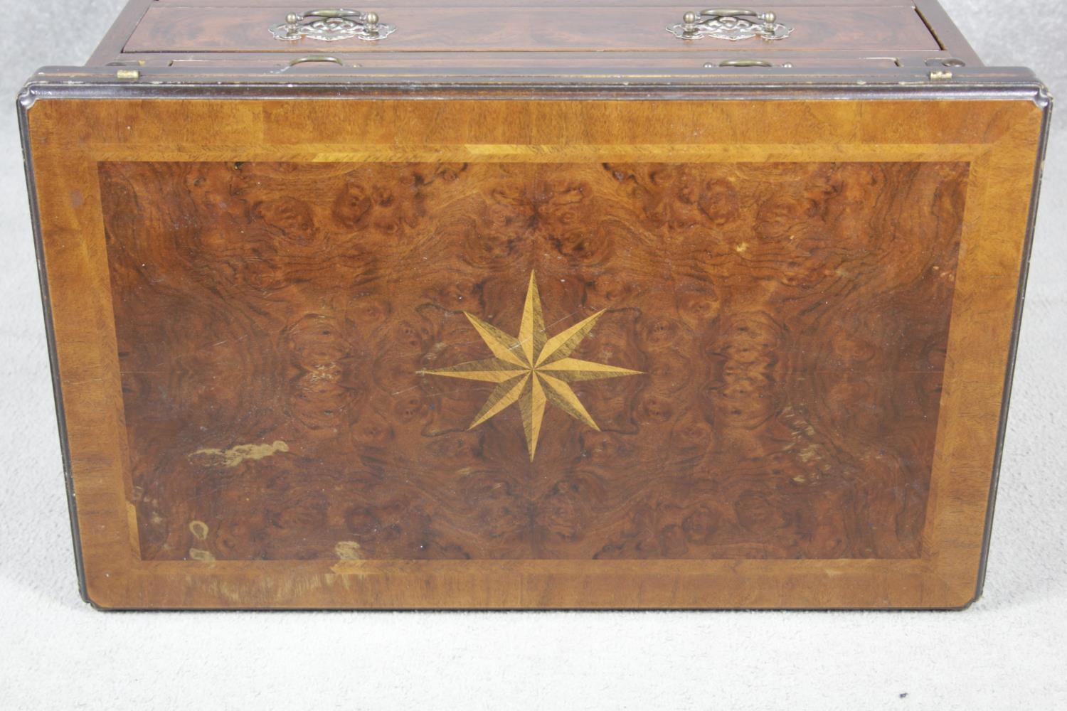 A mid Georgian style burr elm and walnut feather banded bachelors chest with star inlaid foldover - Image 9 of 13