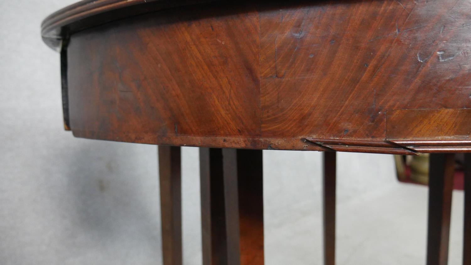 A Georgian mahogany dining table with two D-ends to form a circular table (it comes with original - Image 6 of 8