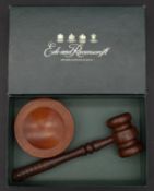 An Ede and Ravenscroft judge's gavel and block in it's original box. H.5.5 L.23.5 W.15.5cm (Box)