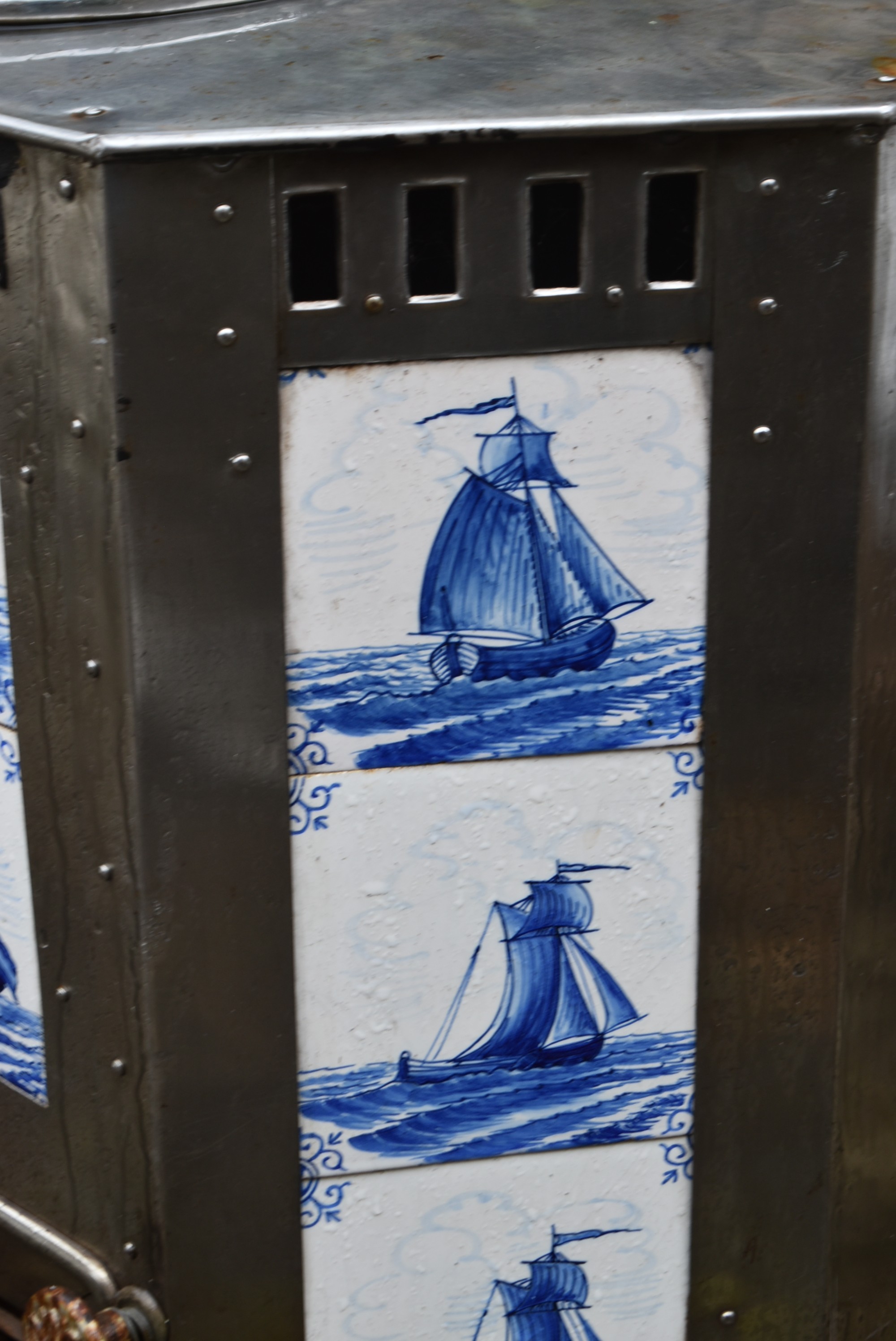 A late 19th century Dutch steel free standing fireplace with inset blue and white sailboat tiles - Image 3 of 4
