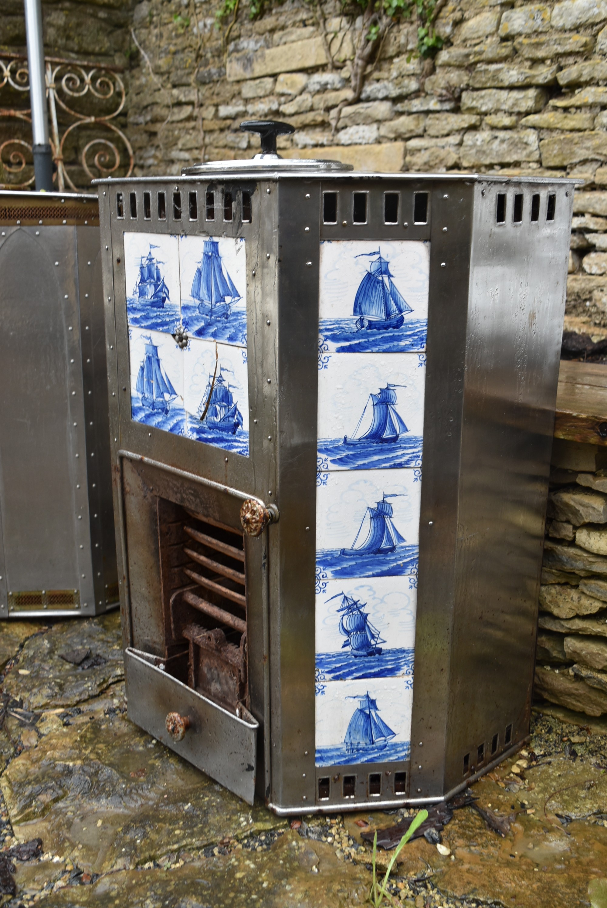 A late 19th century Dutch steel free standing fireplace with inset blue and white sailboat tiles - Image 4 of 4