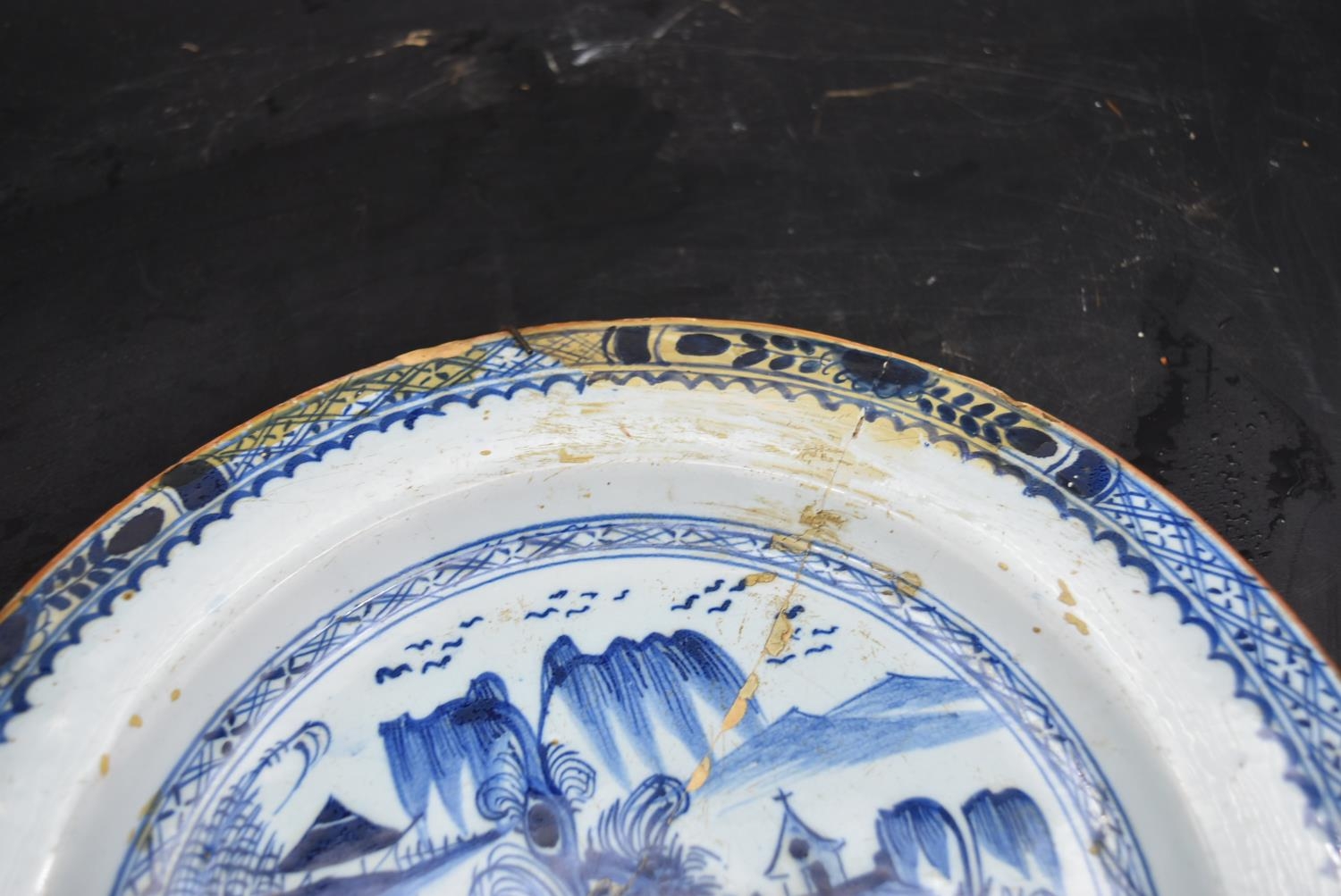 A Chinese blue and white plate and a Majolica plate decorated with cherubs. Dia.31cm (largest) - Image 4 of 6