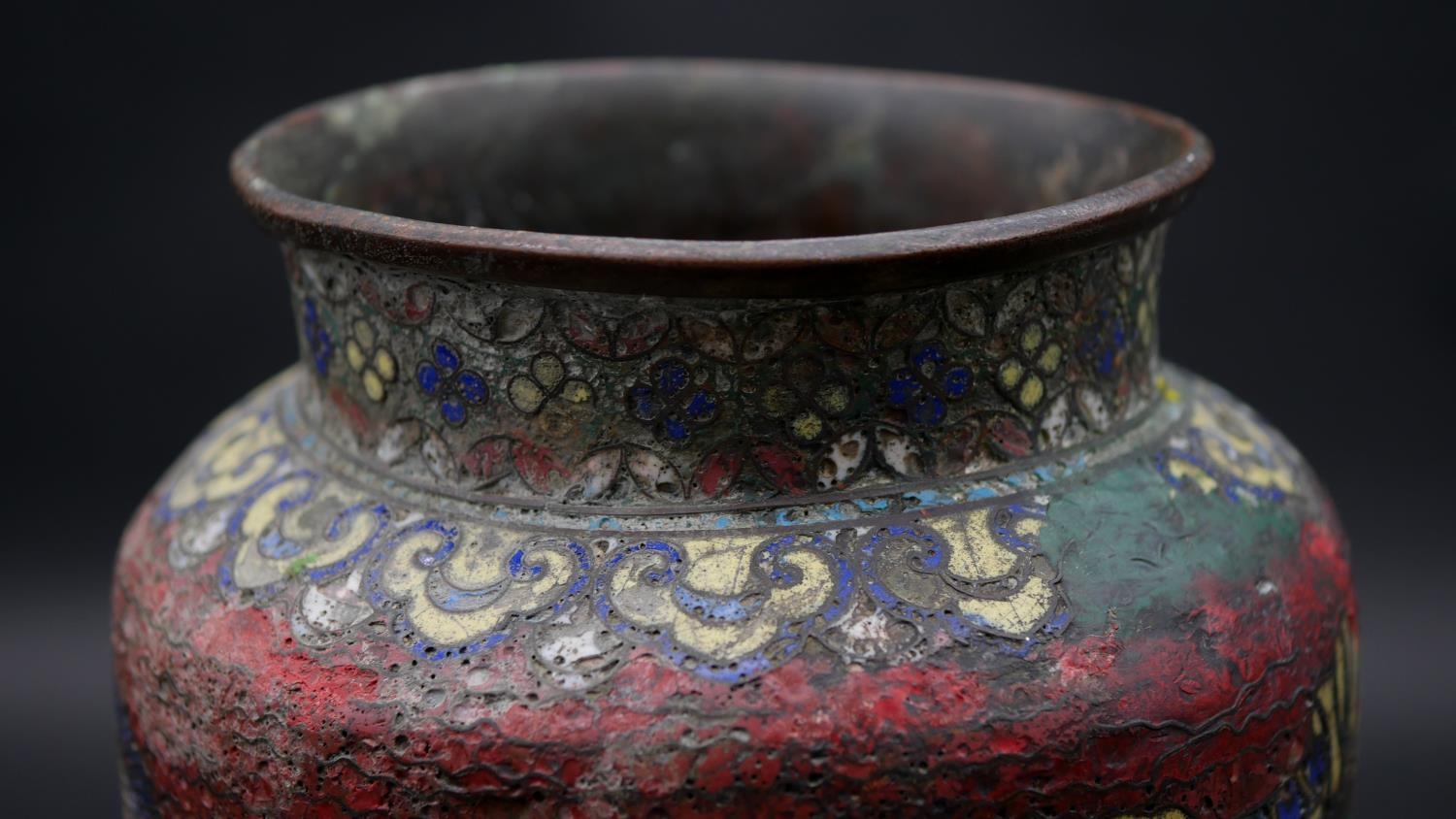 A 20th century Oriental enamel on bronze vase decorated with Mandarin ducks, lotus flowers and - Image 3 of 3