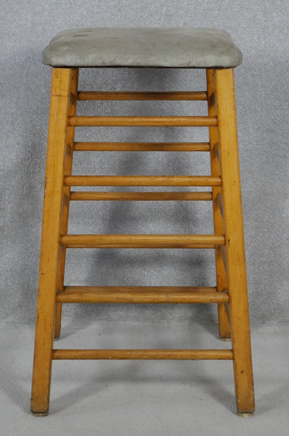 A pair of vintage teak framed vaulting horses or exercise stools with tops upholstered in suede. H. - Image 5 of 7