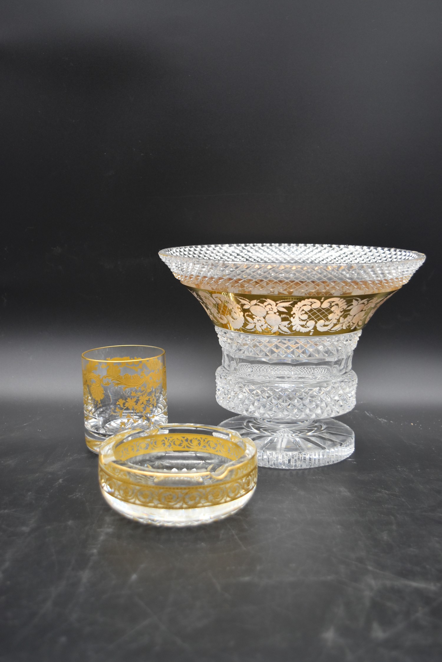 A collection of cut glass and crystal. Including a Bohemian blue cut to clear pedestal bowl, a - Image 2 of 10