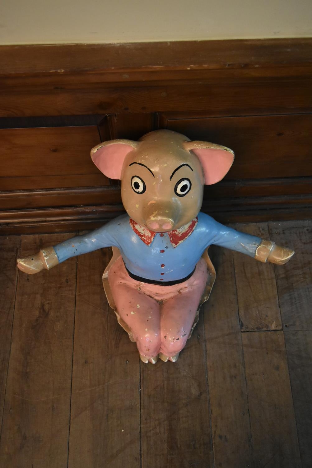 A vintage fibreglass seated figure of a cartoon pig. H.60 W.80 D.30cm - Image 6 of 8