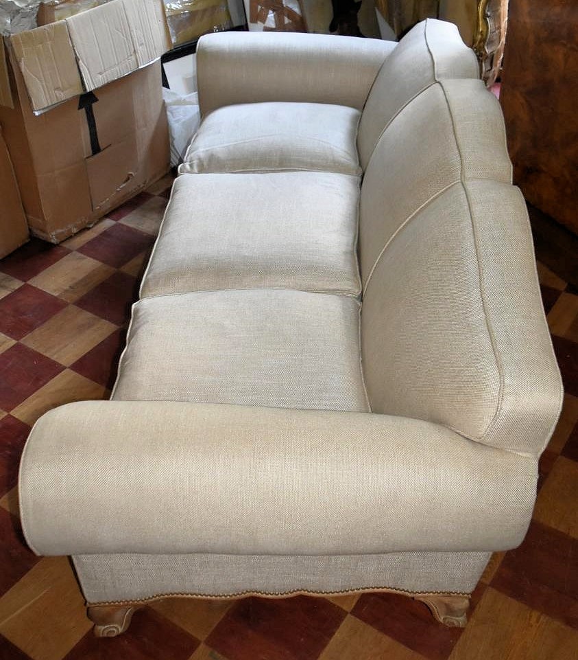 A three seater sofa with shaped back and apron upholstered in piped and studded calico on carved - Image 4 of 7