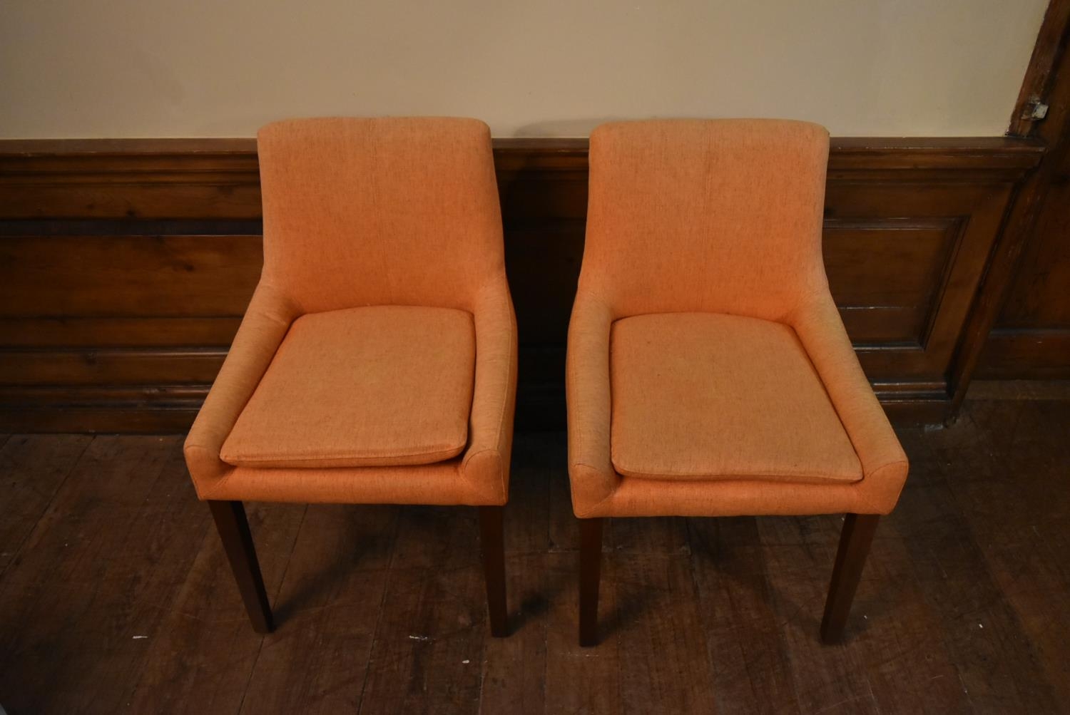 A pair of contemporary dining chairs in calico upholstery. H.85 W.53 D.45cm - Image 2 of 5