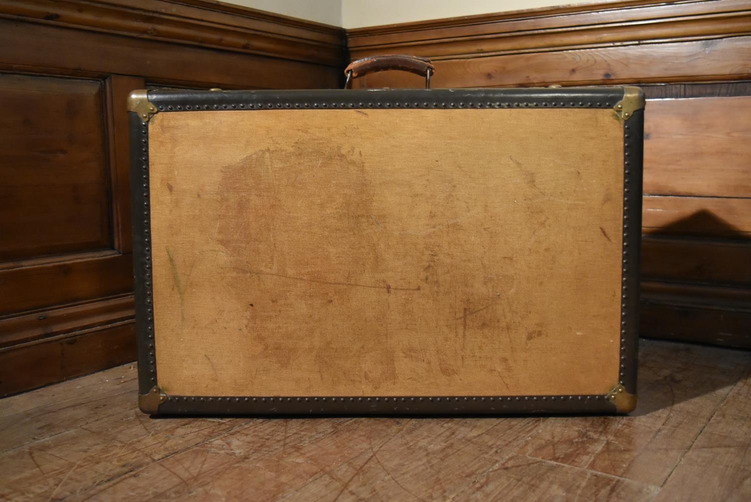 An early 20th century leather bound travelling compactum by Au Depart of Paris fitted with hanging - Image 6 of 13