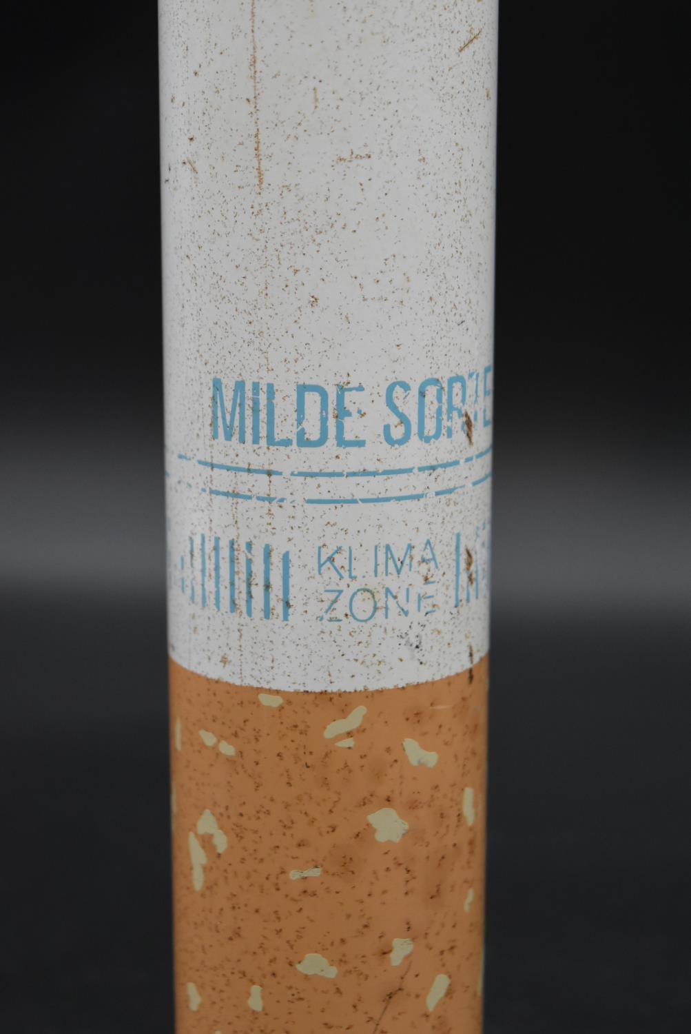 A vintage French table lighter in the form of a cigarette advertising Milde Sorte cigarettes. H.48 - Image 3 of 5