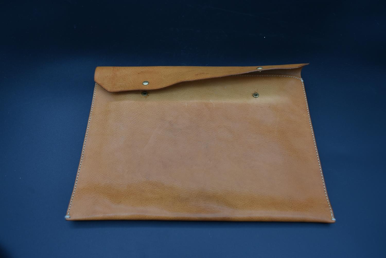 A Dan Genten light tan leather documents clutch wallet, impressed with maker's name and with label - Image 7 of 7