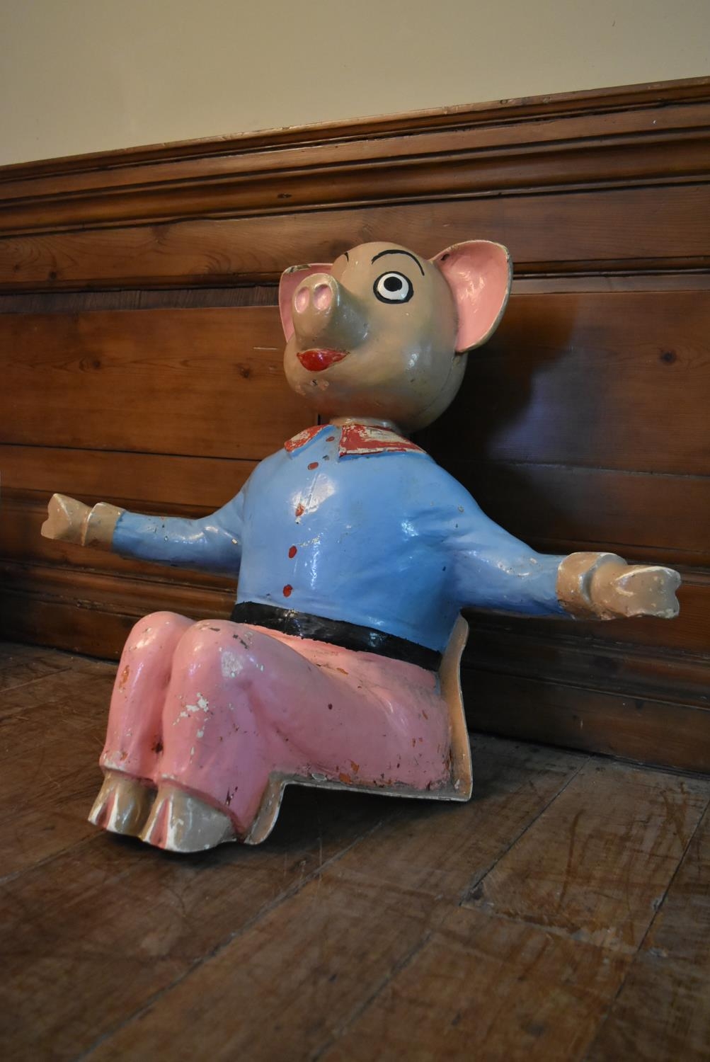 A vintage fibreglass seated figure of a cartoon pig. H.60 W.80 D.30cm - Image 3 of 8