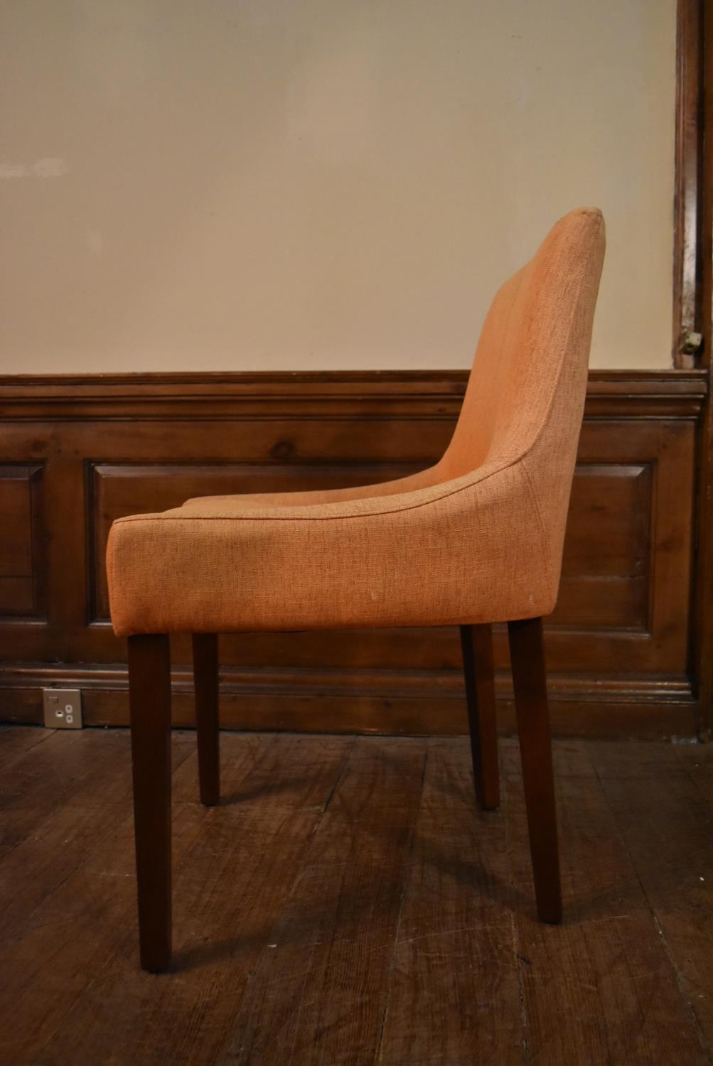 A pair of contemporary dining chairs in calico upholstery. H.85 W.53 D.45cm - Image 4 of 5