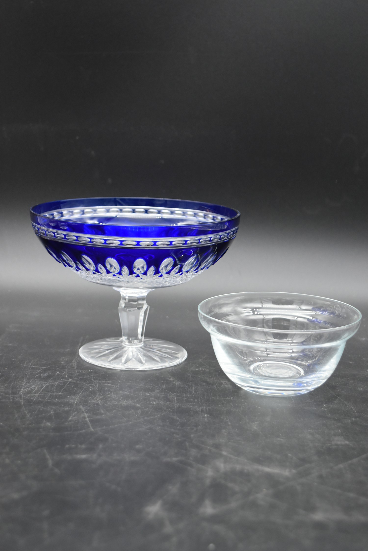 A collection of cut glass and crystal. Including a Bohemian blue cut to clear pedestal bowl, a - Image 6 of 10