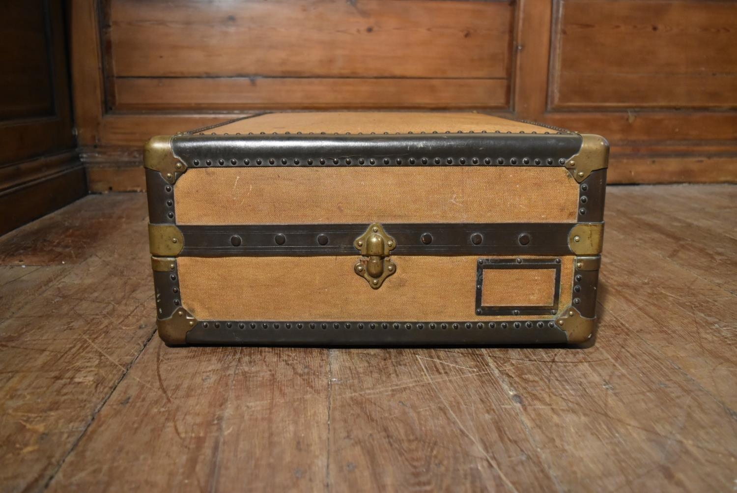 An early 20th century leather bound travelling compactum by Au Depart of Paris fitted with hanging - Image 3 of 13