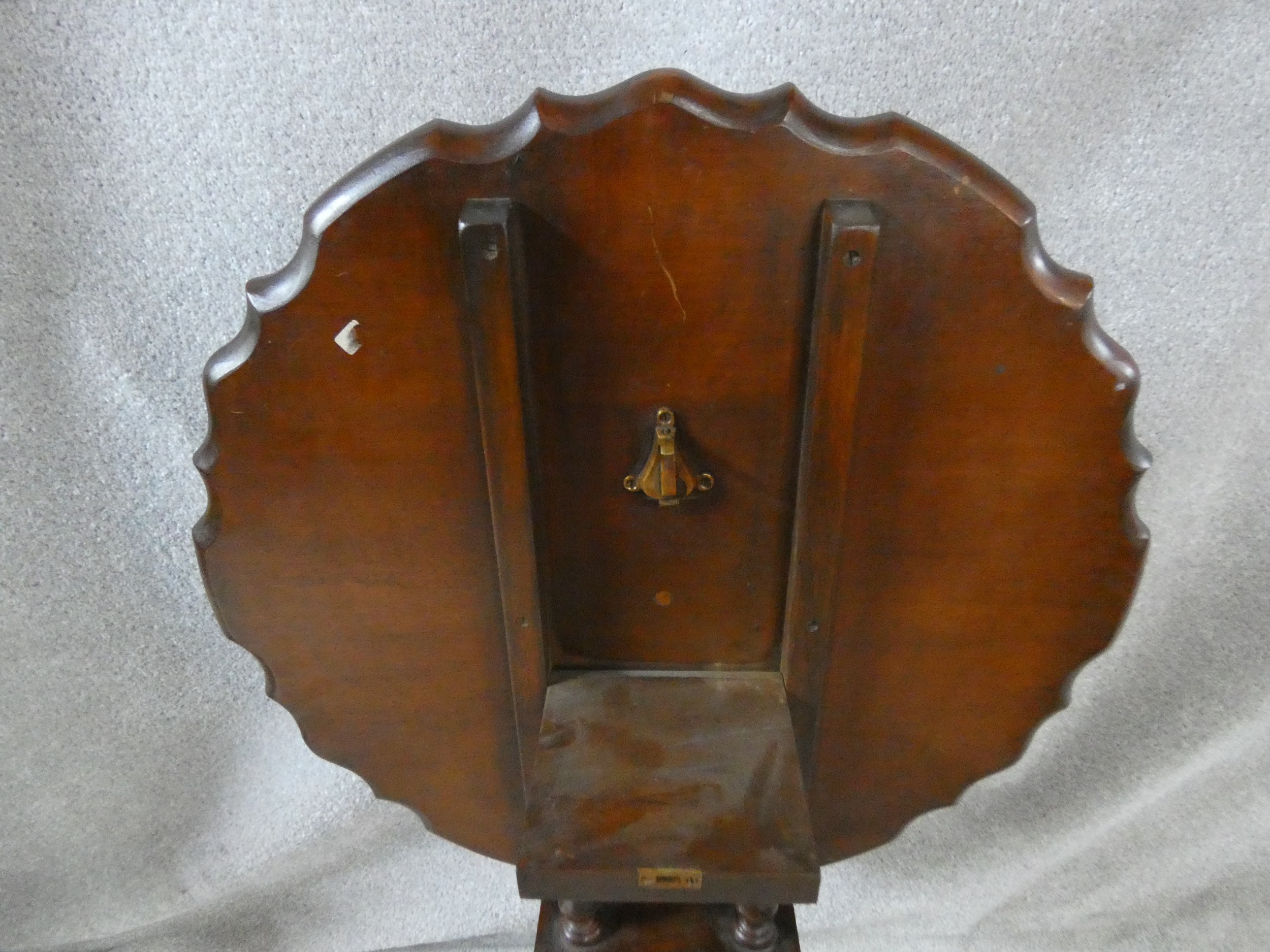 A Georgian style mahogany tilt top occasional table with pie crust edge on husk carved turned - Image 8 of 8