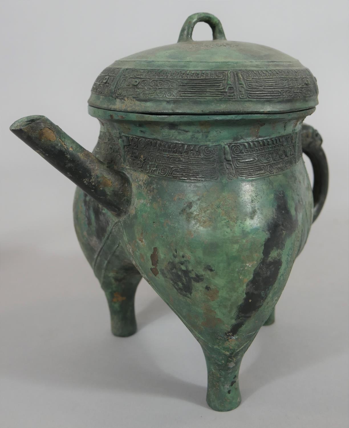 A Chinese bronze archaistic ritual pouring vessel, with character mark to the base. H.23cm - Image 2 of 7