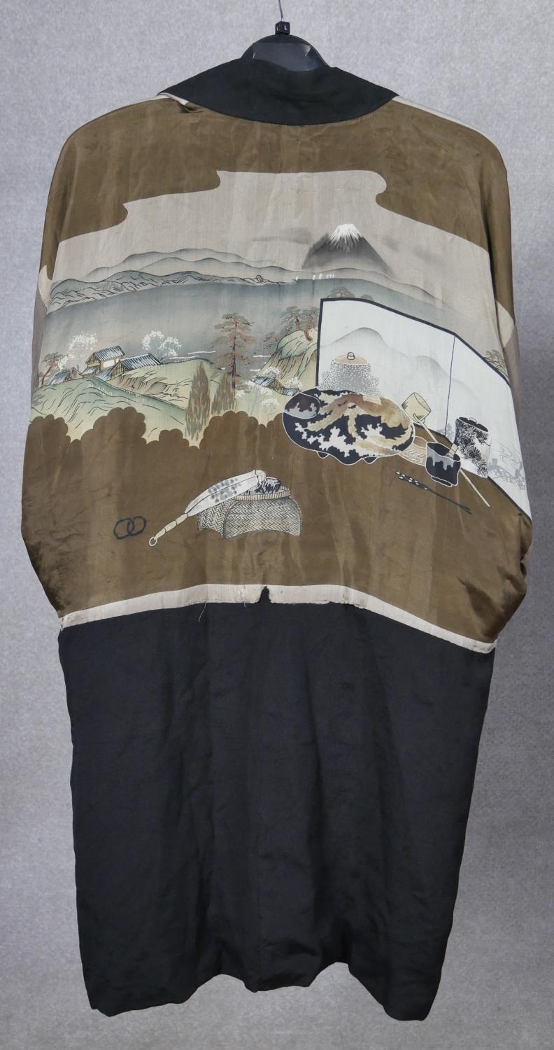 Two oriental jackets. One antique Japanese silk kimono with silk lining painted with an oriental - Image 4 of 5