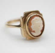 A 9ct yellow gold and shell cameo ring, with carved cameo of a lady in side profile in a square