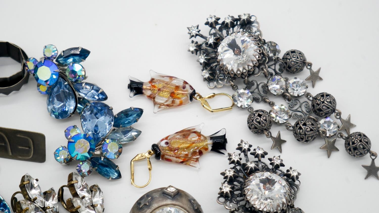 A collection of nine pairs of costume and statement earrings. Including two pairs of crystal set - Image 3 of 7