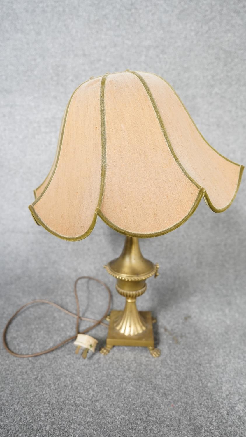 An antique marble and gilt metal table along with a brass twin handled table lamp on four lion paw - Image 8 of 12