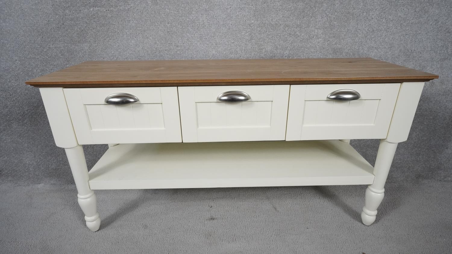 A small painted dresser with planked top above drawers on turned supports united by an under tier. - Image 6 of 7