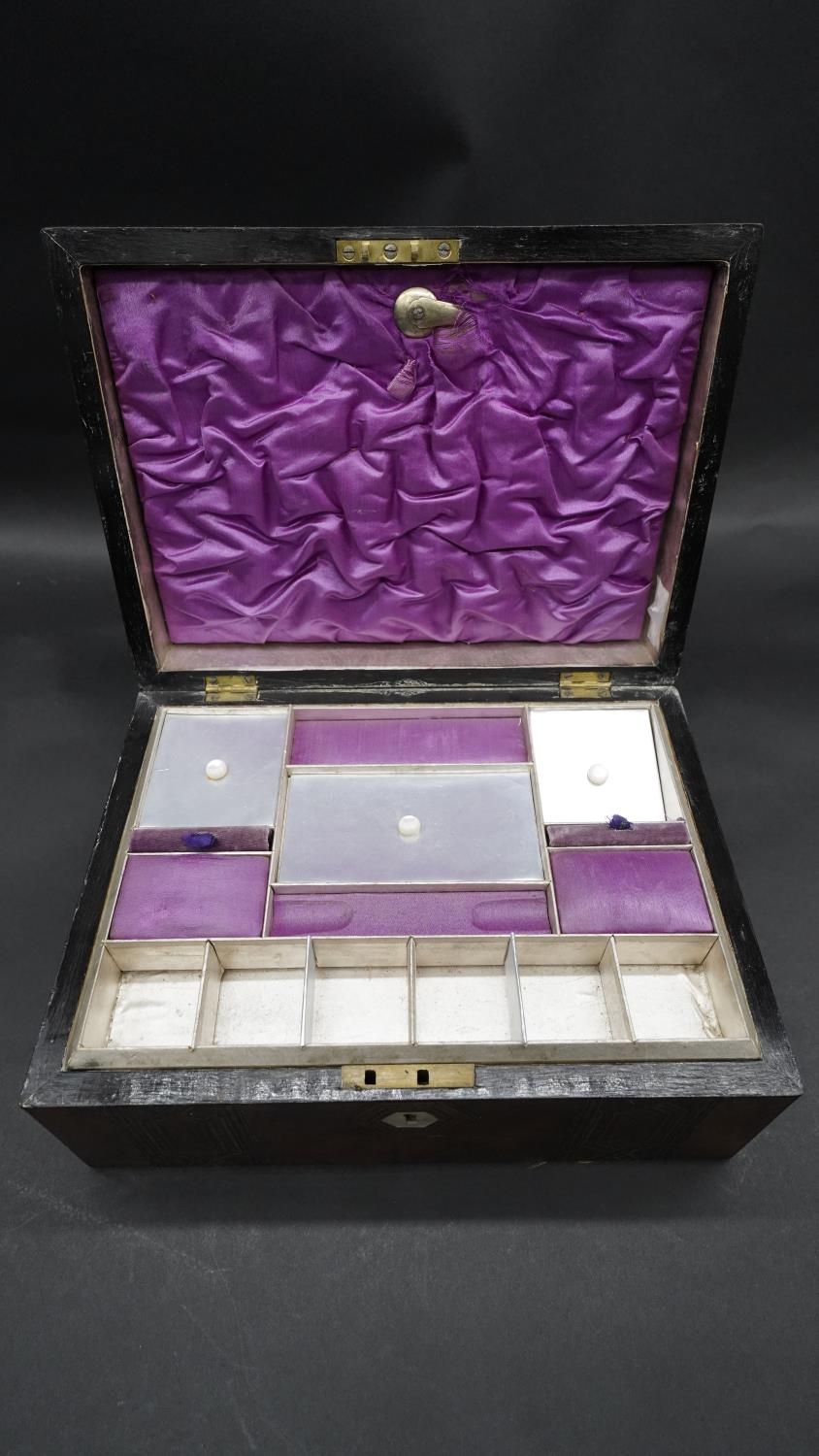 A Victorian burr walnut fitted jewellery box with marquetry and mother of pearl inlay with purple - Image 5 of 8