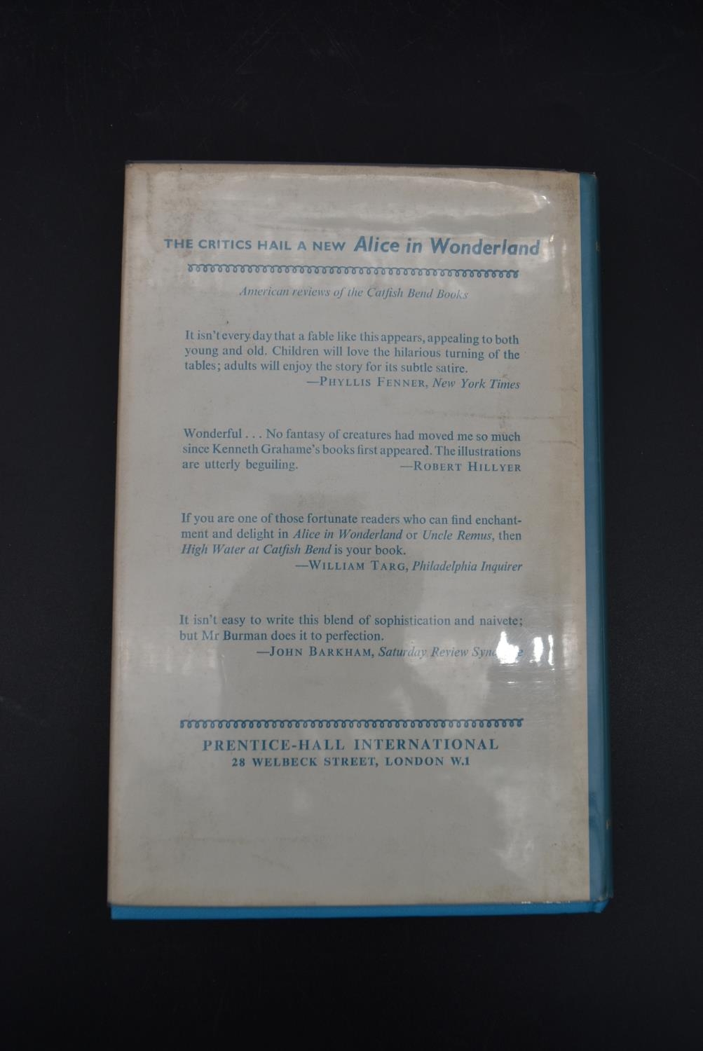 A collection of thirteen hard back books. Inlcuding The Tailor of Panama by John Le Carre, The - Image 14 of 18