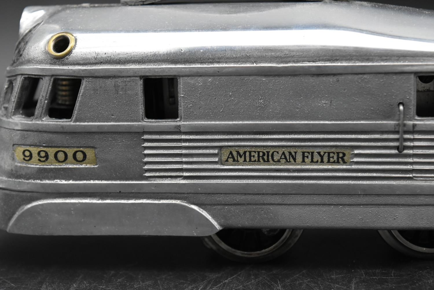 An American Flyer narrow gauge electric Burlington Zephyr locomotive and coach set with patent stamp - Image 6 of 15