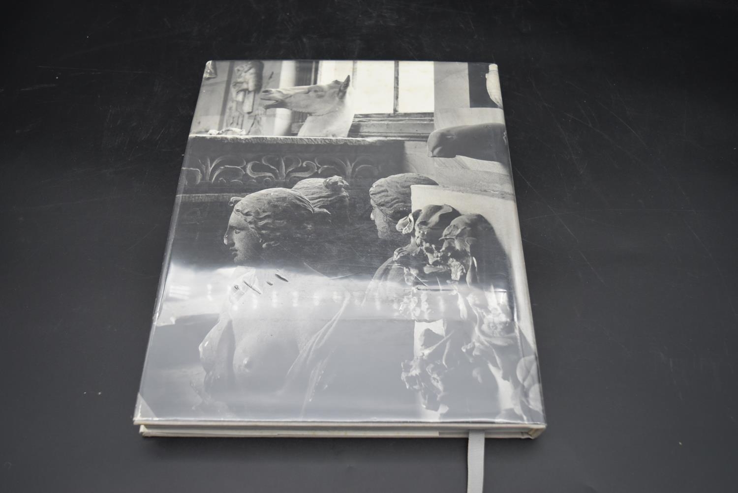 A collection of Antique and Art catalogues. Including a Sotheby's Damien Hirst Beautiful Inside Head - Image 28 of 28