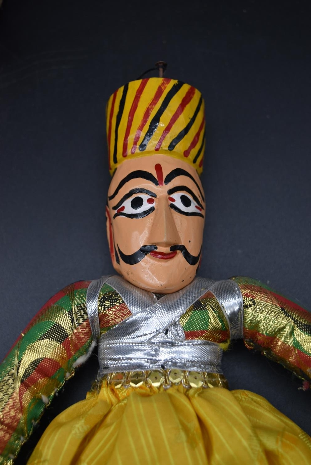 A collection of 20th century Indonesian dolls & puppets. H.60cm (largest doll) (5) - Image 3 of 10