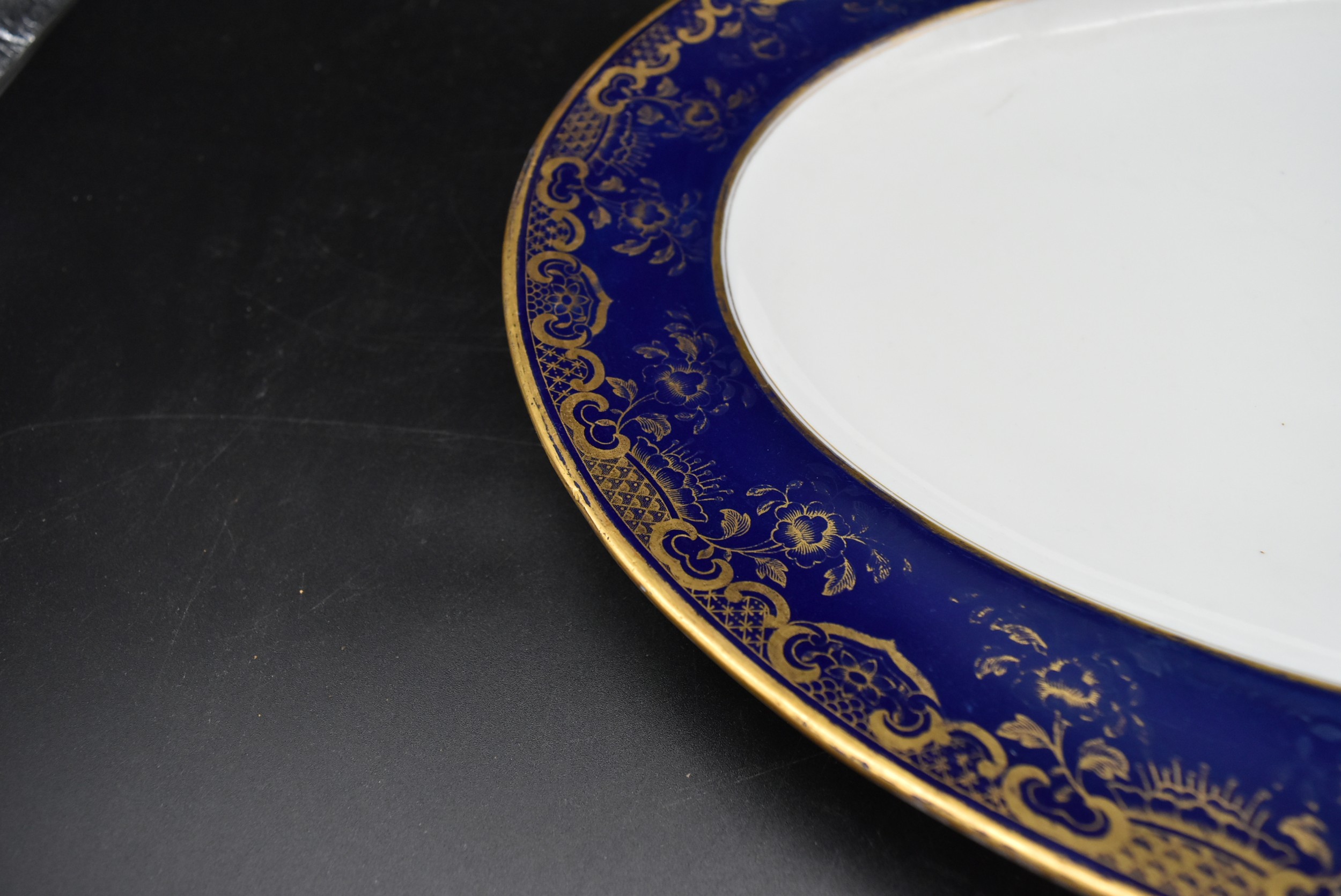 A large antique Wedgwood oval gilded stylised foliate design meat platter. Stamped Wedgwood. L.48 - Image 3 of 6