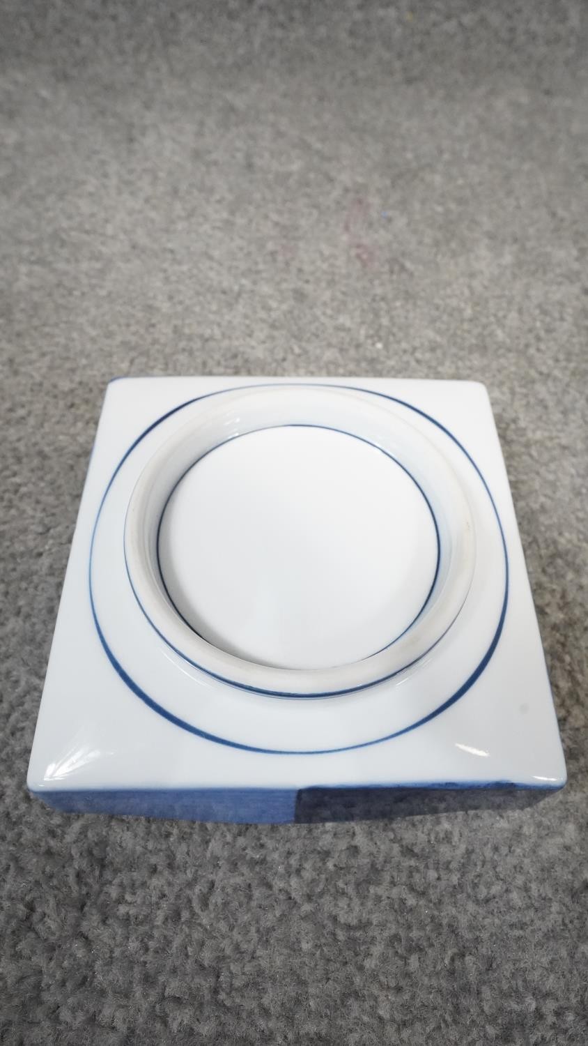 A Shiseido design Angela Cummings dinner plate along with three glazed ceramic dishes with quartered - Image 5 of 8