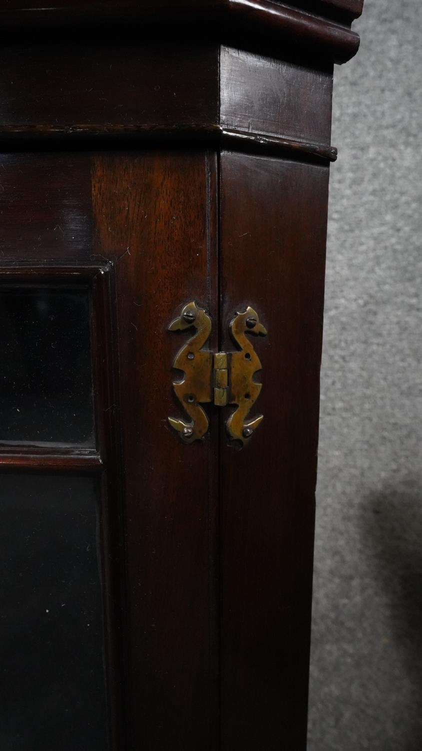 A 19th century mahogany hanging corner cabinet with astragal glazed door. H.52 W.44 D.25 (locked and - Image 3 of 7