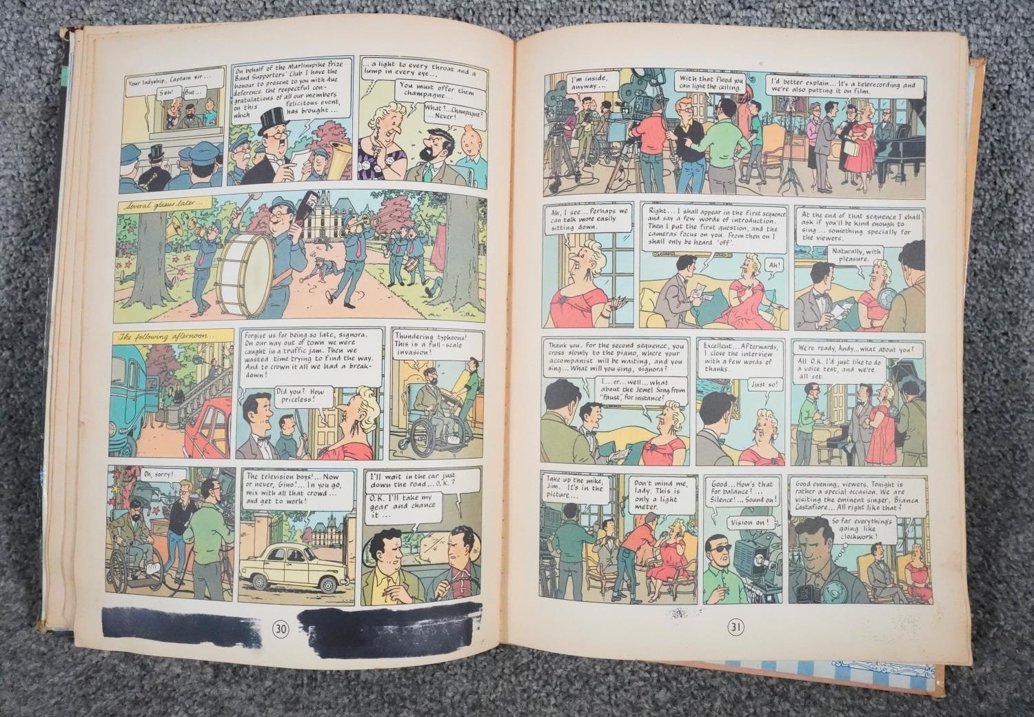 A collection of twelve vintage Tintin comics. H.31 W.23 - Image 18 of 24