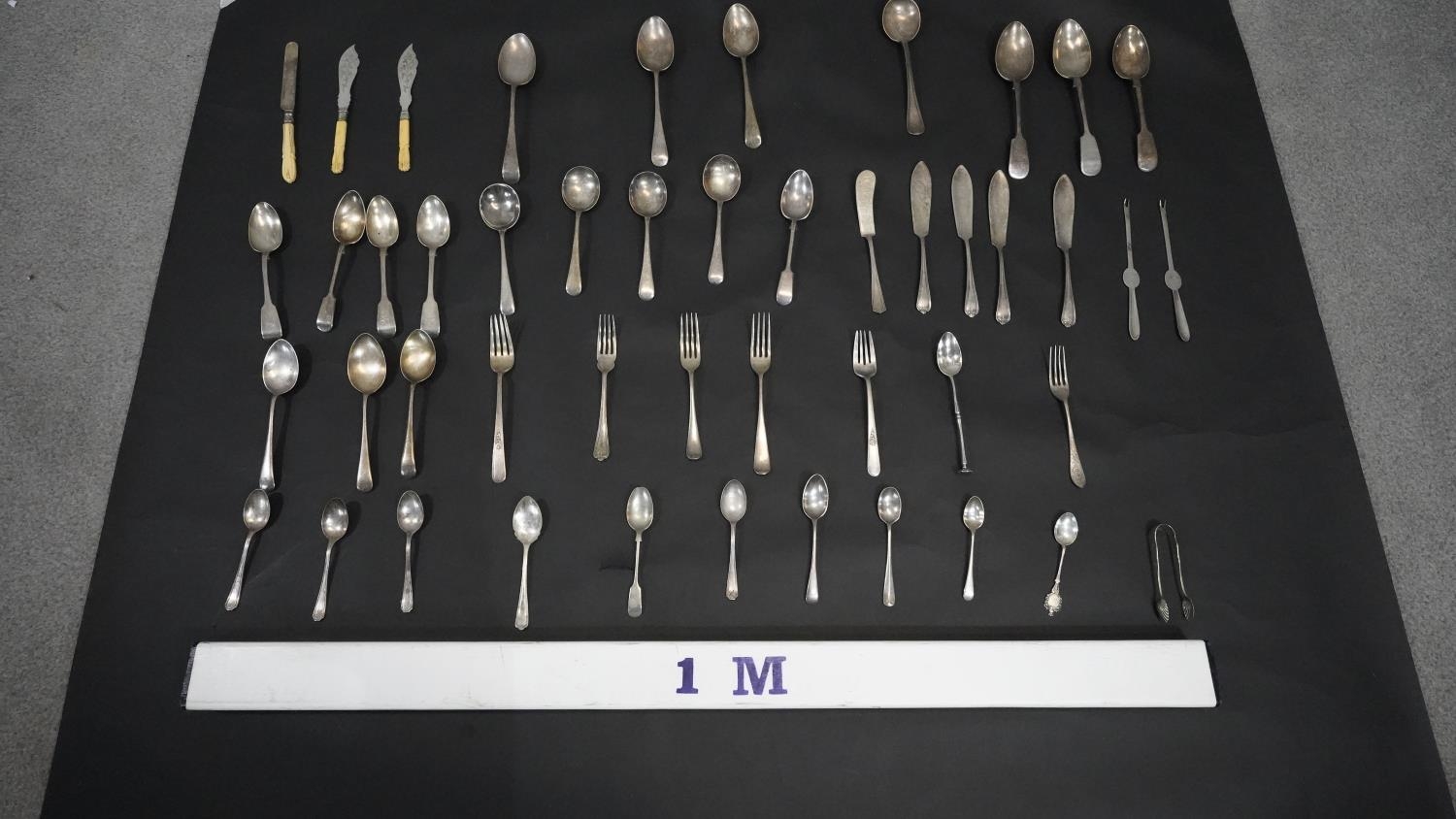 A collection of forty eight pieces of miscellaneous silver and silver plate cutlery. Including three - Image 13 of 24