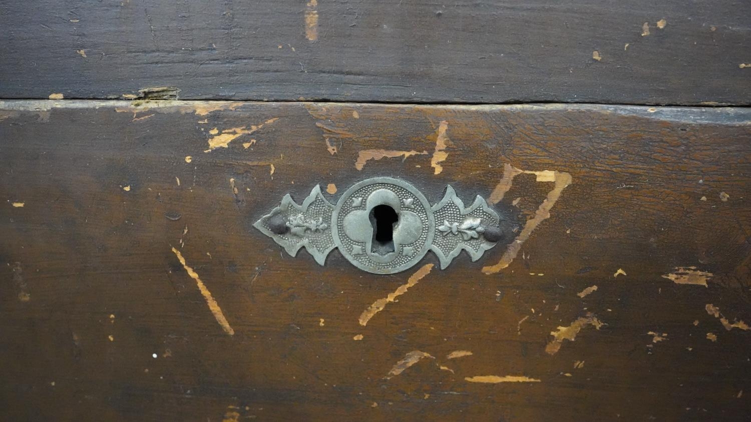 A 19th century distressed painted iron bound pine coffer with twin carrying handles, H.54 W.89 D.52. - Image 2 of 9