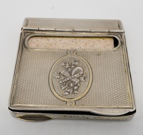 Two sterling silver match books. One French with repousse design, one side with oval cartouche - Image 5 of 11