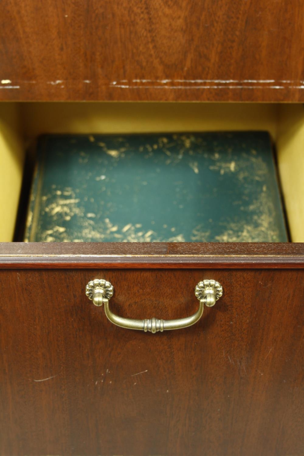 A Georgian style mahogany two drawer locking filing cabinet. H.76 W.52 D.60 - Image 3 of 10
