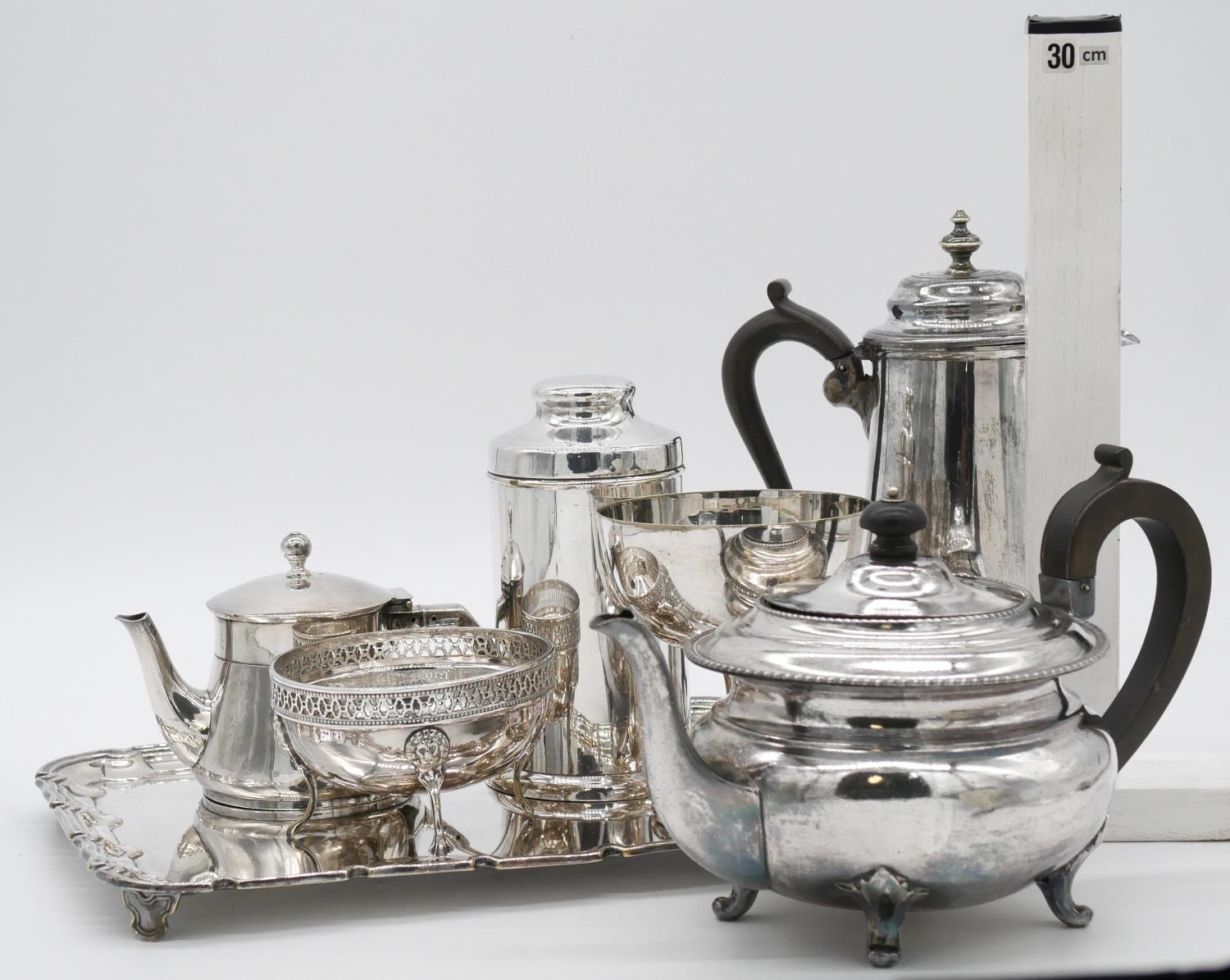 A collection of silver plated items. Including a pierced mint dish, a coffee pot, a chalice and - Image 15 of 15