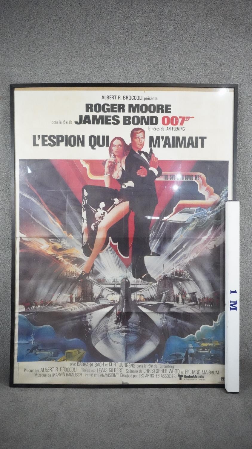 A full size framed and glazed vintage French movie poster for the Bond film 'The Spy Who Loved - Image 2 of 5