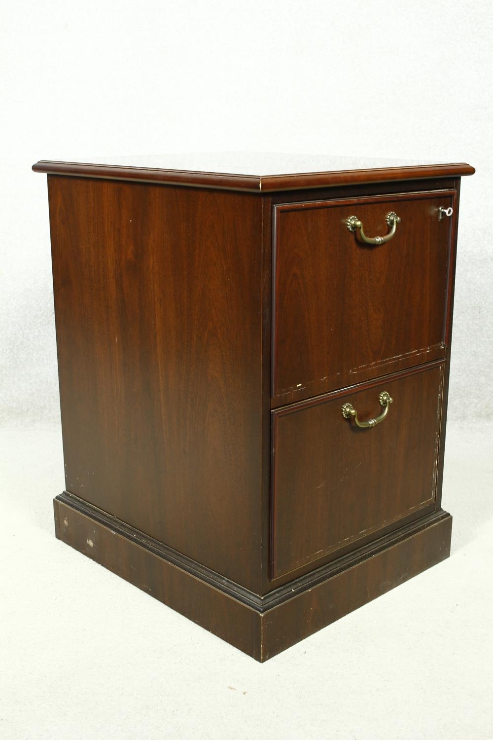 A Georgian style mahogany two drawer locking filing cabinet. H.76 W.52 D.60 - Image 2 of 10