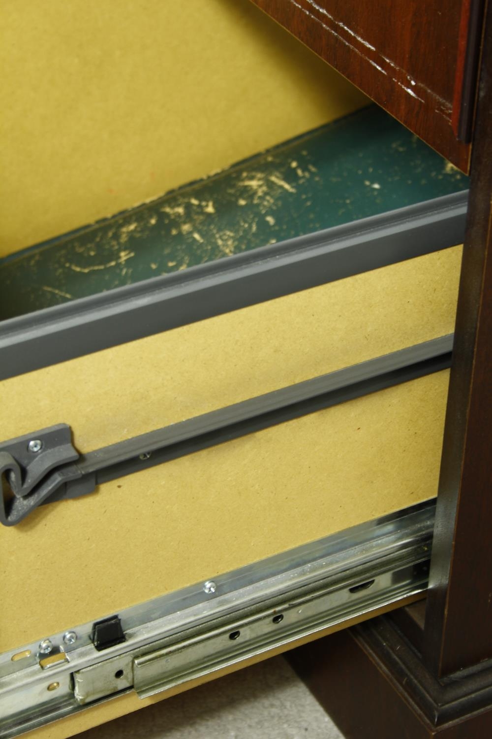 A Georgian style mahogany two drawer locking filing cabinet. H.76 W.52 D.60 - Image 4 of 10