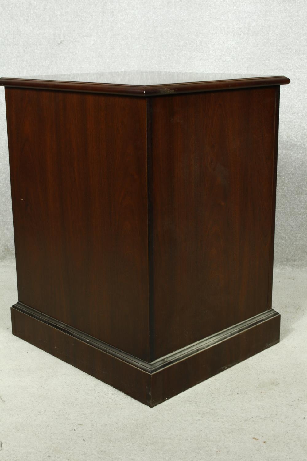 A Georgian style mahogany two drawer locking filing cabinet. H.76 W.52 D.60 - Image 8 of 10