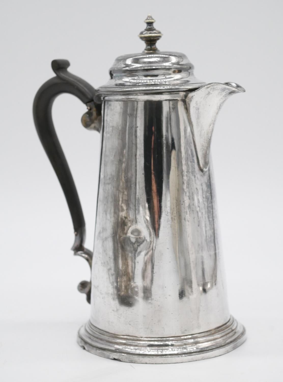 A collection of silver plated items. Including a pierced mint dish, a coffee pot, a chalice and - Image 2 of 15