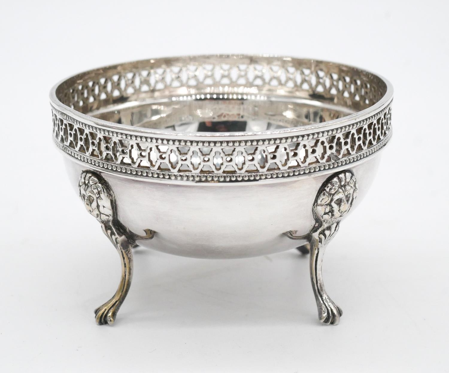 A collection of silver plated items. Including a pierced mint dish, a coffee pot, a chalice and - Image 10 of 15