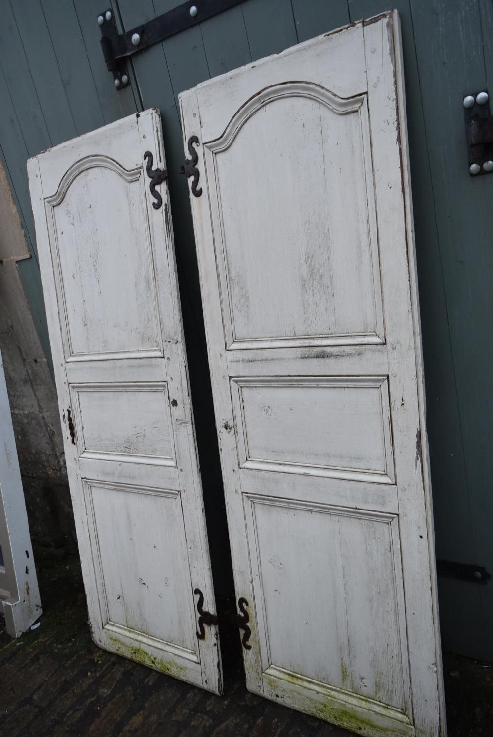 A pair of old painted French doors. H.185 W.64cm - Image 2 of 3